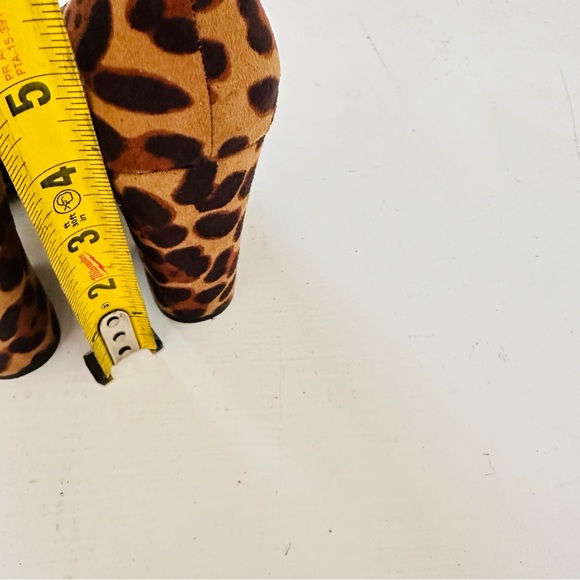 Nine West Women's Leopard Print Block Heel Pump Heels Sz. 7.5M - Picture 9 of 9